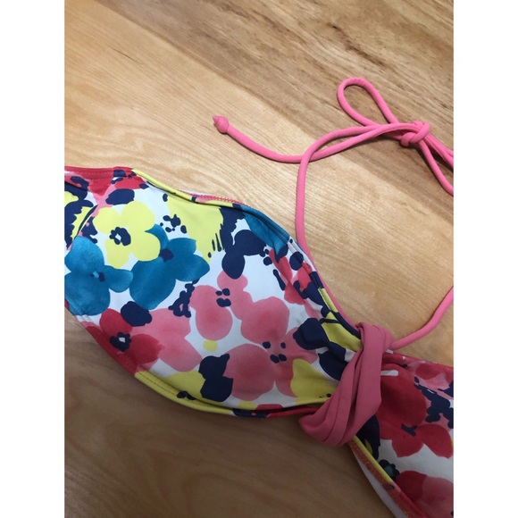 Hollister bikini top - Picture 3 of 3